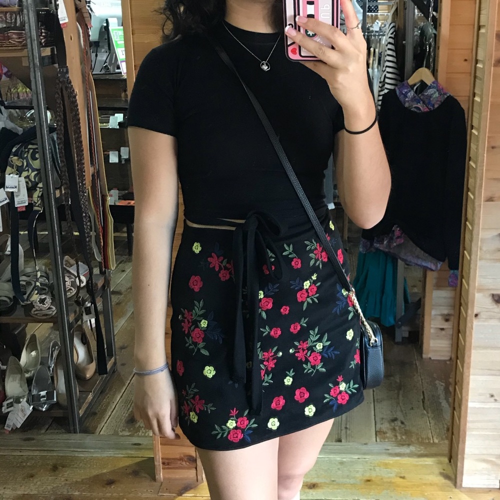 Embroidered skirt